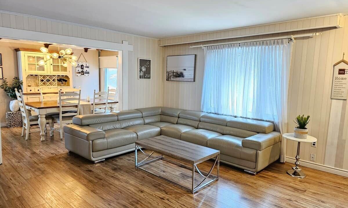 Photo of Livingroom in Gores Landing