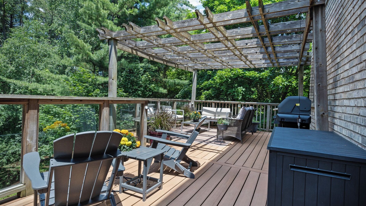Photo of Patio Balcony in Thames Centre