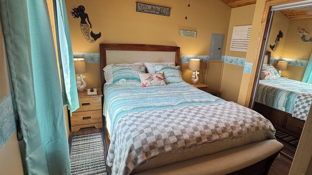 Photo of Bedroom in Town of Ledyard