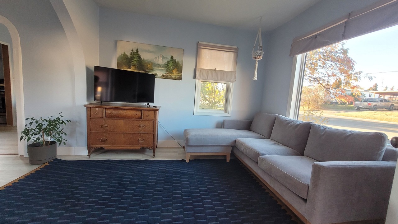 Photo of Livingroom in Fairview