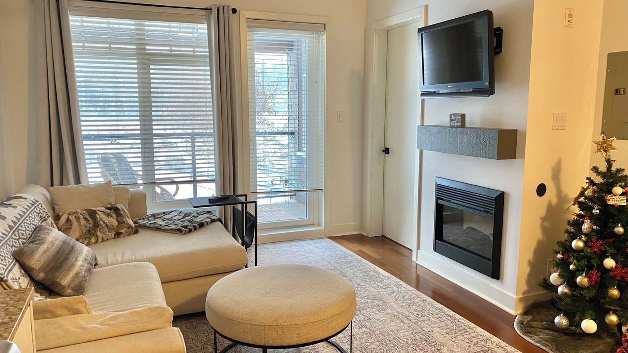 Photo of Livingroom in Bear Mountain Resort