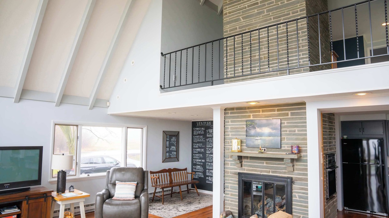 Photo of Livingroom in Town of Benton