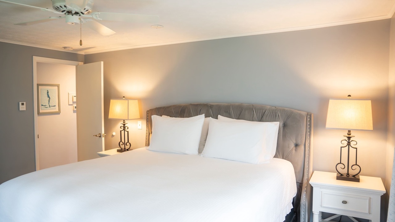 Photo of Bedroom in Town of Benton