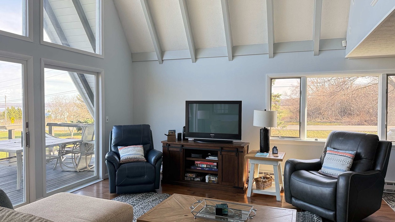 Photo of Livingroom in Town of Benton
