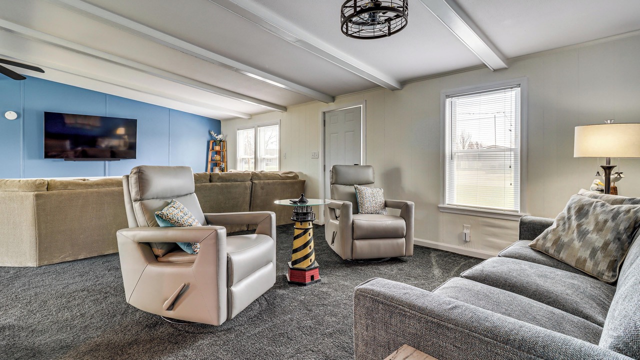 Photo of Livingroom in Port Clinton