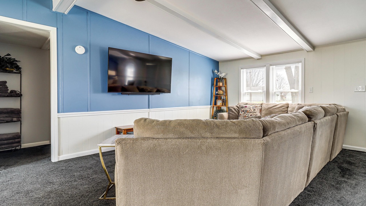 Photo of Livingroom in Port Clinton