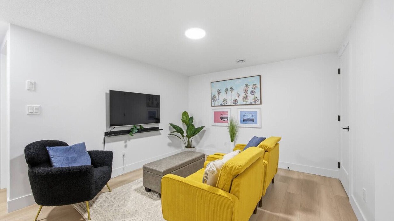 Photo of Livingroom in Northwest Edmonton