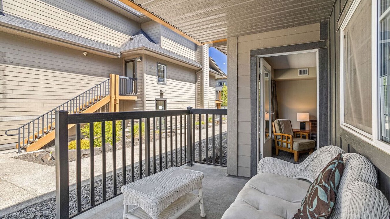 Photo of Patio Balcony in Dead Man's Flats
