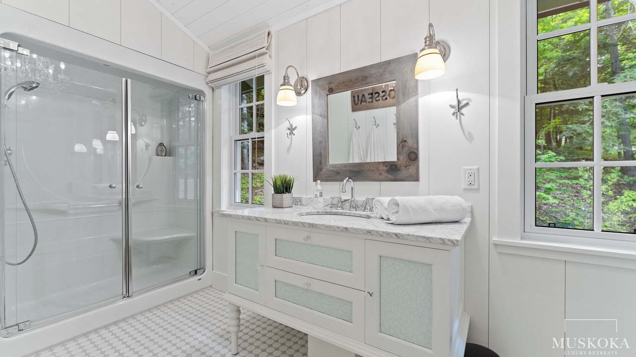 Photo of Bathroom in Muskoka Lakes