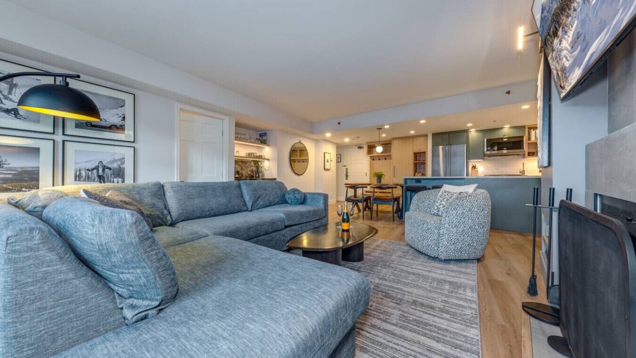 Photo of Livingroom in Whistler Village