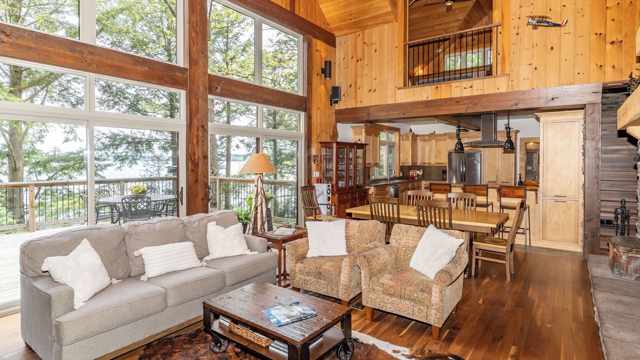 Photo of Livingroom in Utterson