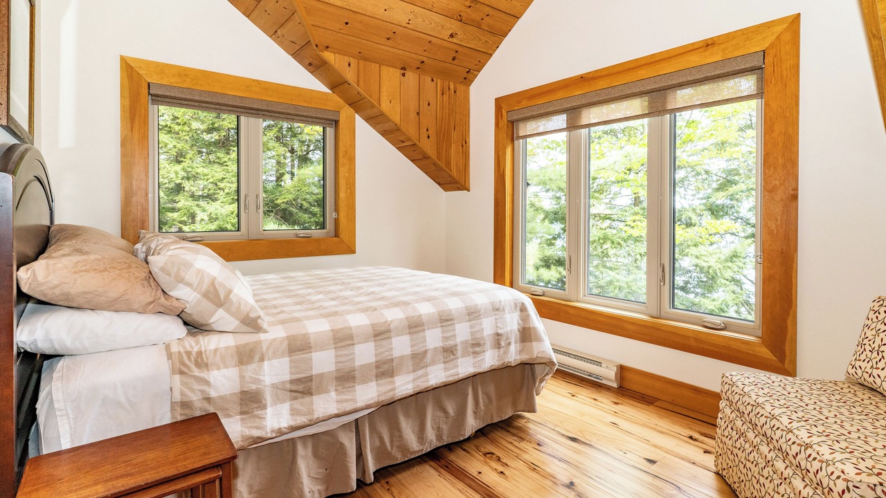 Photo of Bedroom in Utterson