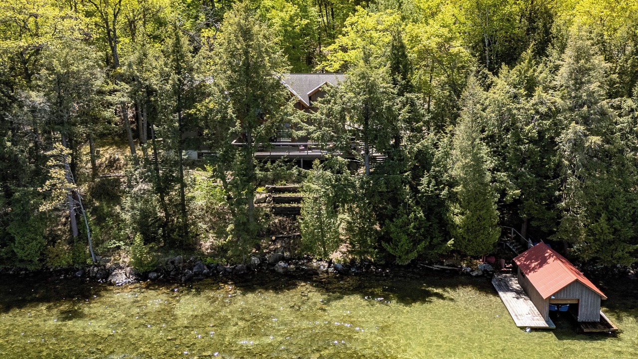 Photo of Outdoor in Utterson