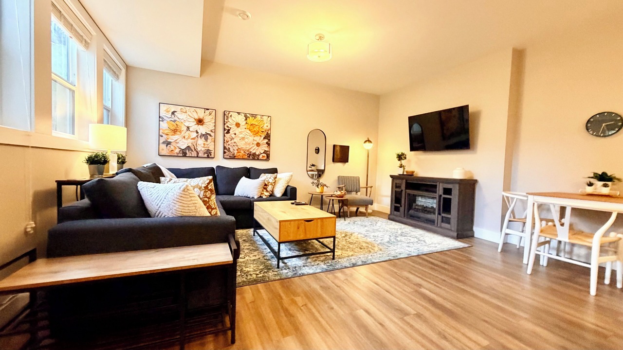 Photo of Livingroom in Fort Langley