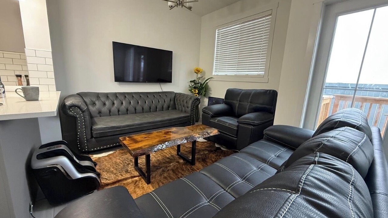 Photo of Livingroom in Southwest Edmonton