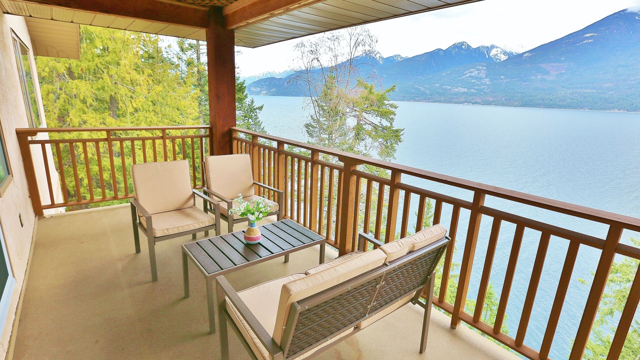 Photo of Patio Balcony in Central Kootenay