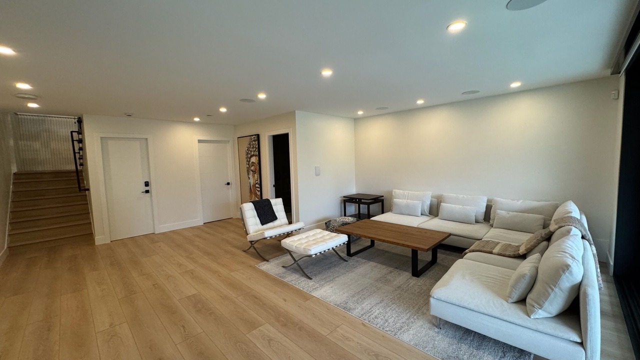 Photo of Livingroom in Lynn Valley