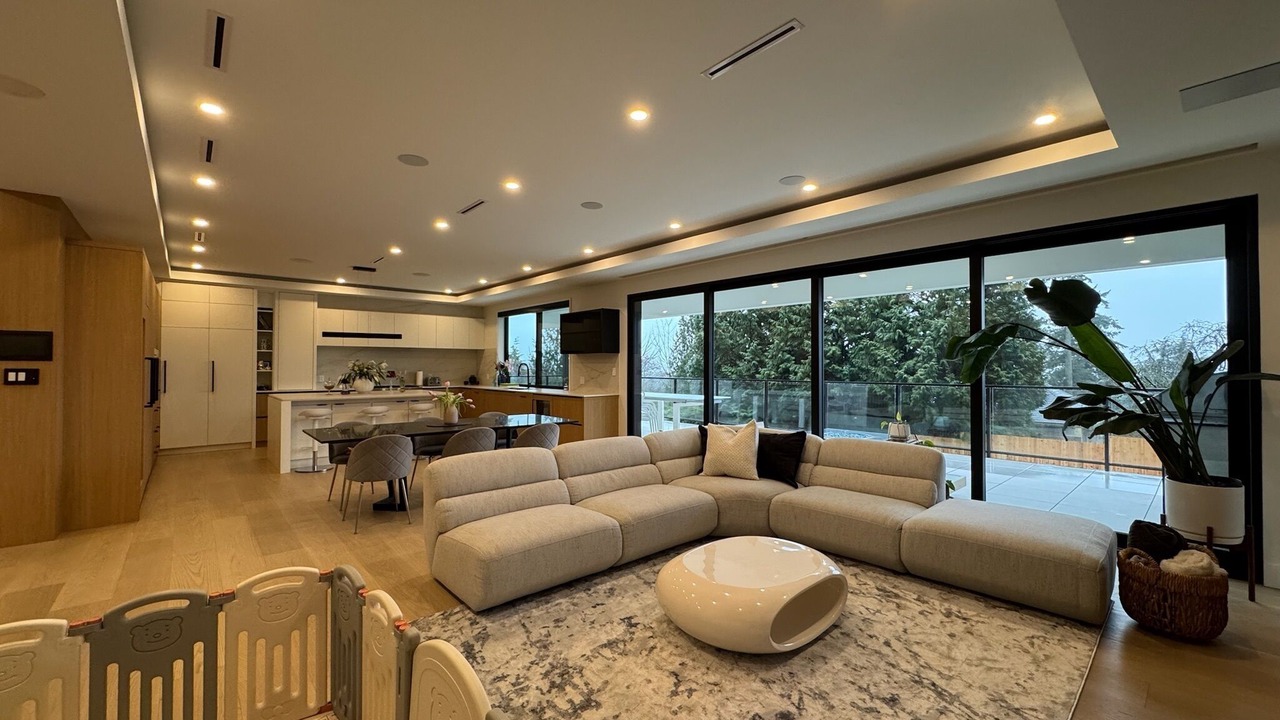 Photo of Livingroom in Lynn Valley