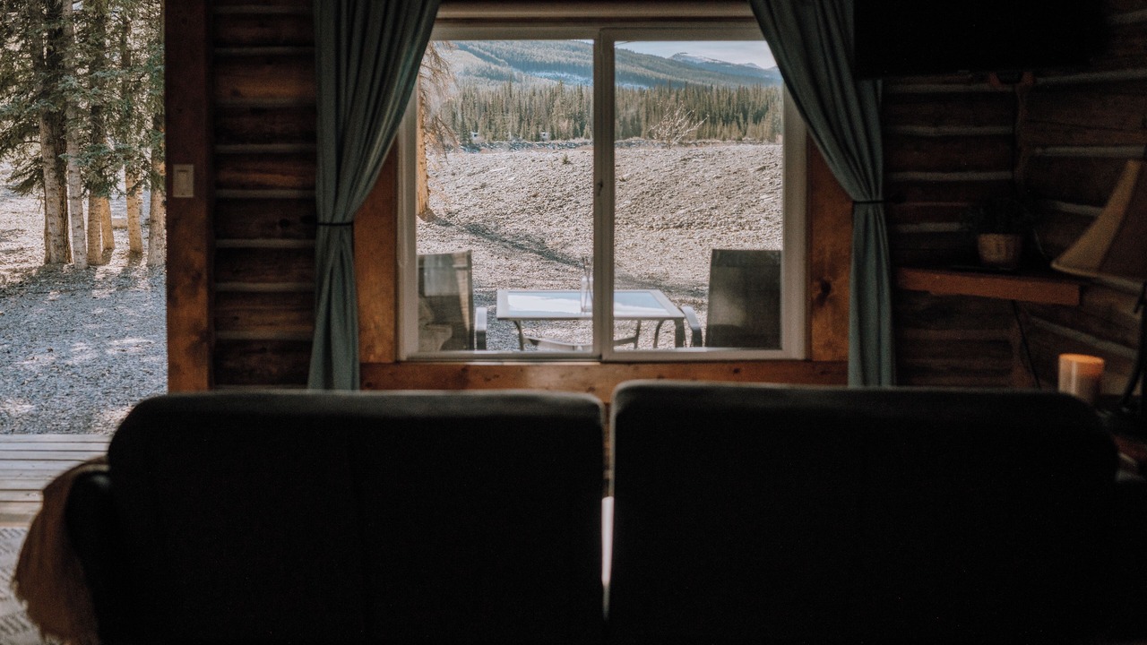 Photo of Livingroom in Red Deer River Crossing