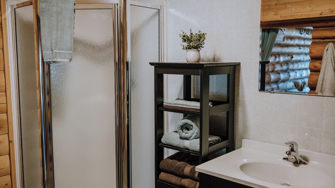 Photo of Bathroom in Red Deer River Crossing