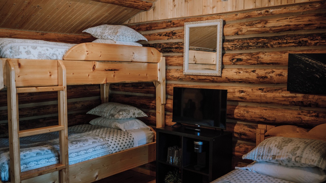 Photo of Bedroom in Red Deer River Crossing