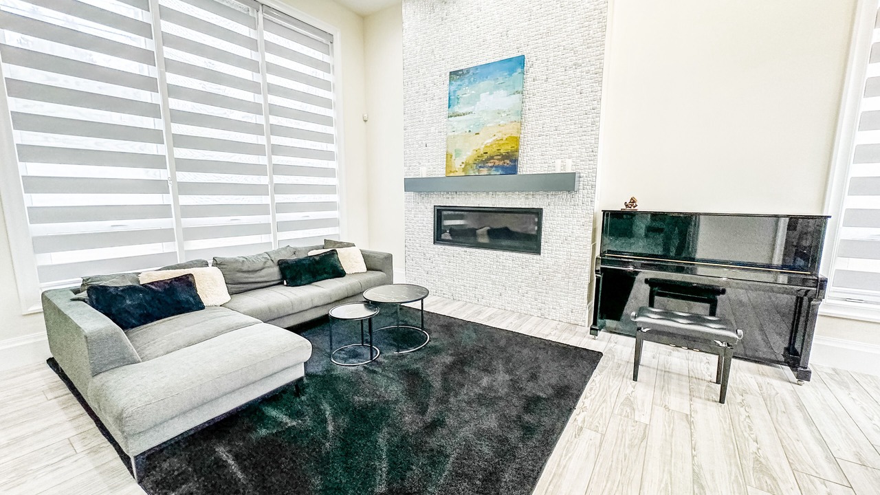 Photo of Livingroom in West Vancouver