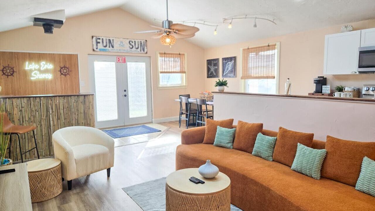 Photo of Livingroom in Vermilion