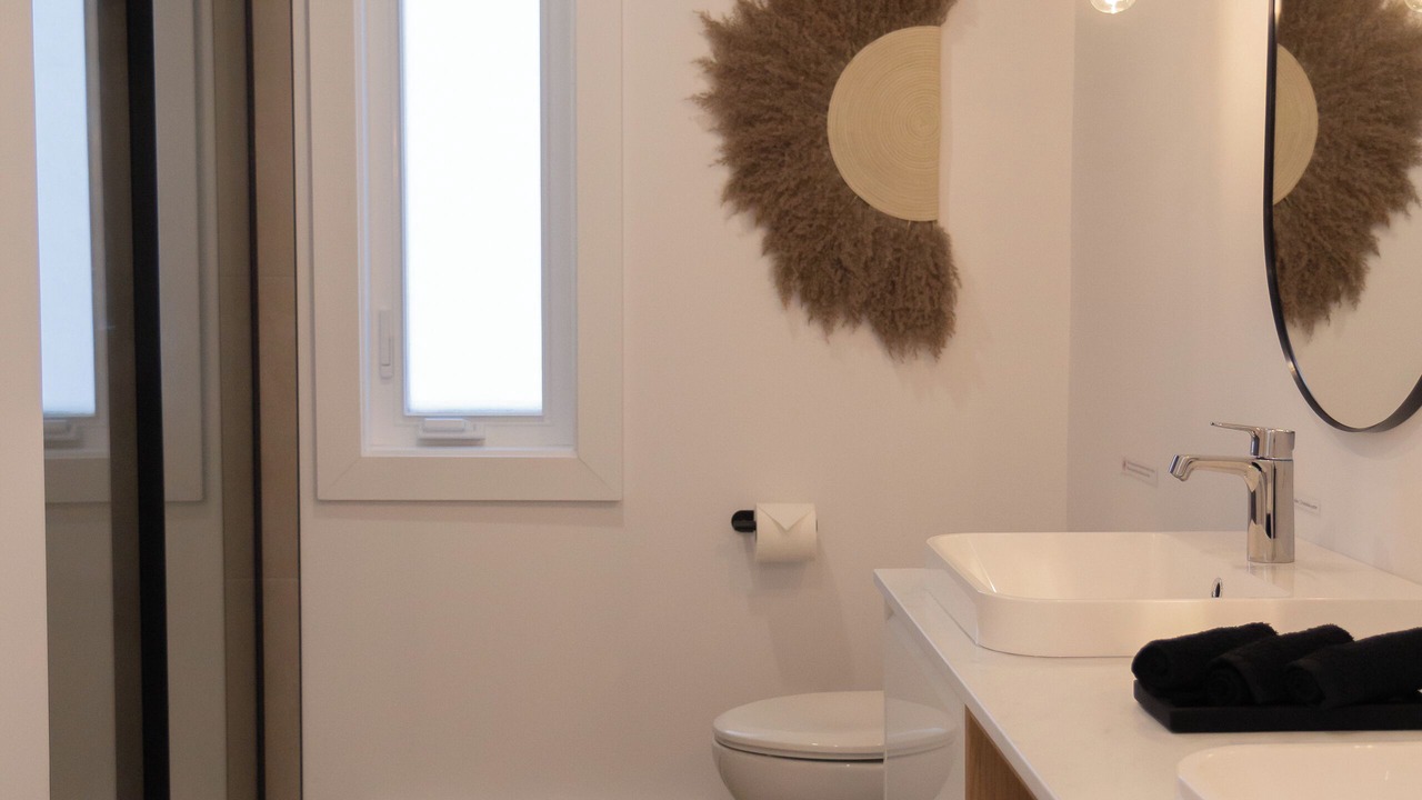 Photo of Bathroom in Les Collines-de-l'Outaouais Regional County Municipality