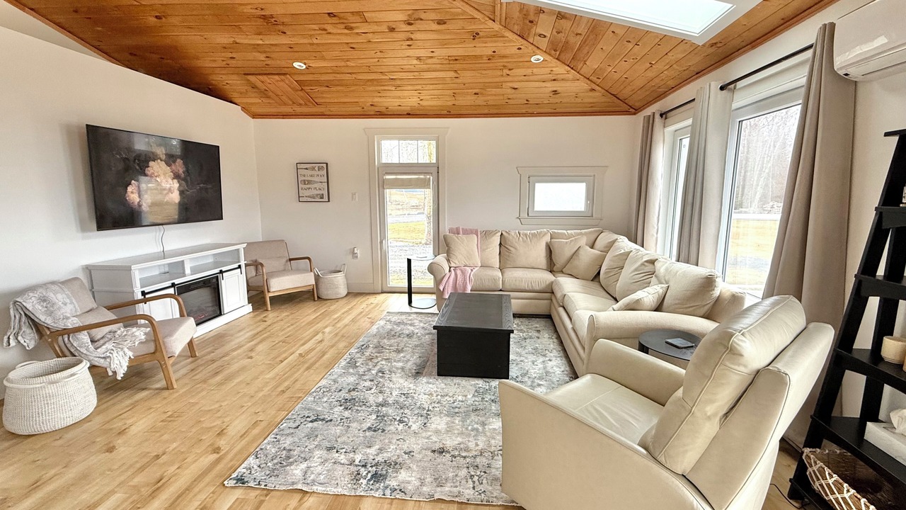 Photo of Livingroom in Bay of Fundy & Annapolis Valley