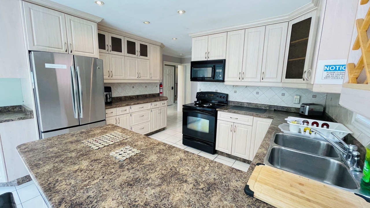 Photo of Kitchen in Thornhill