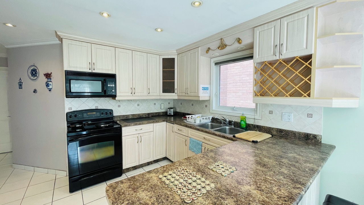Photo of Kitchen in Thornhill