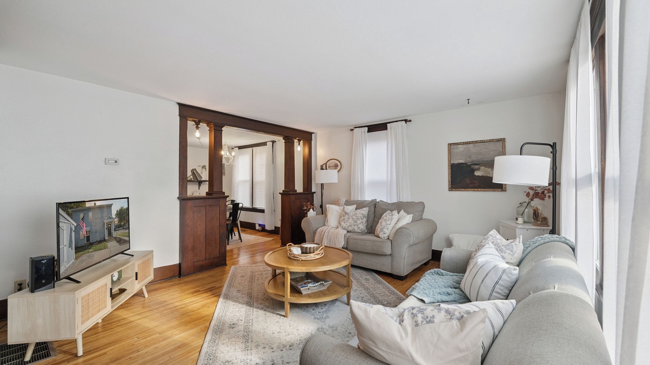 Photo of Livingroom in Maumee