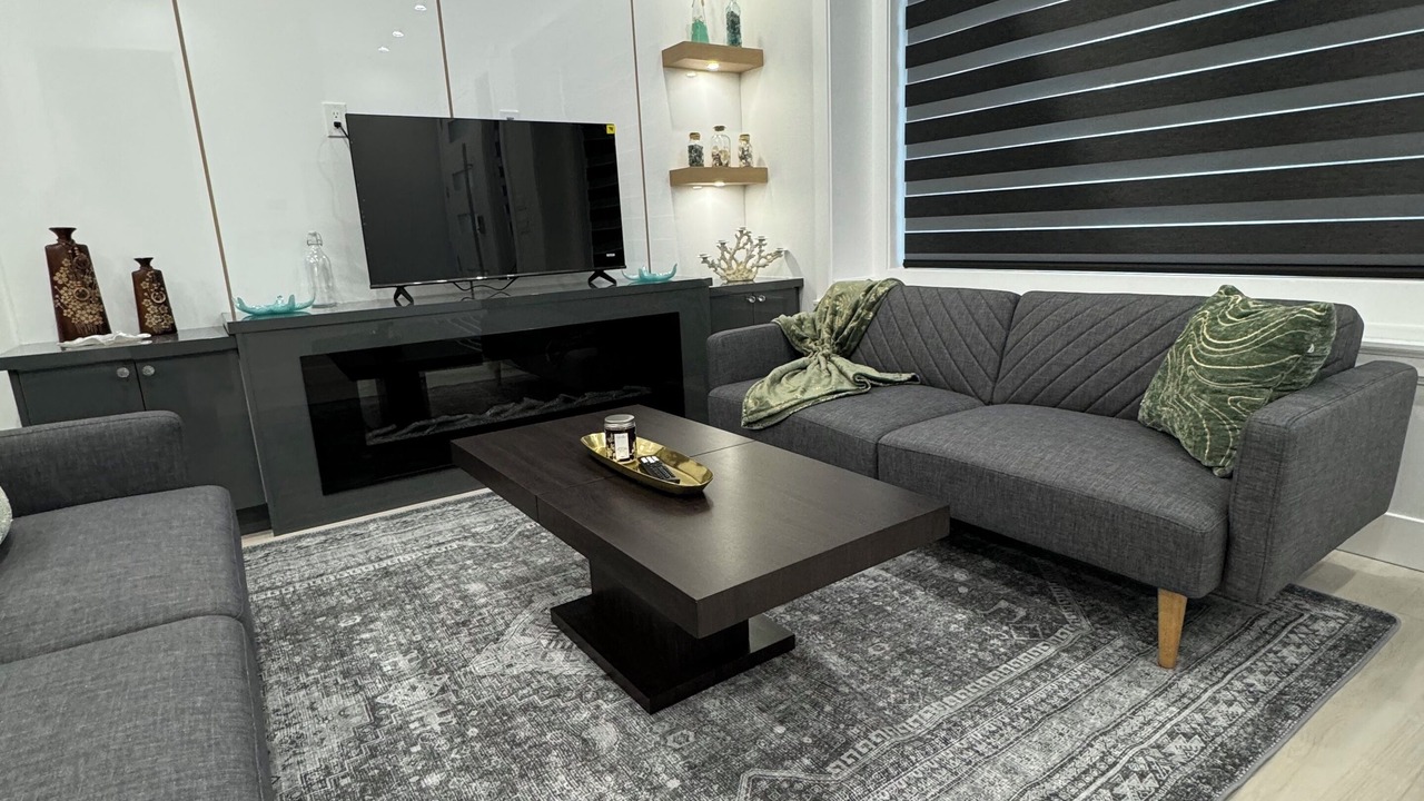 Photo of Livingroom in Fraserview