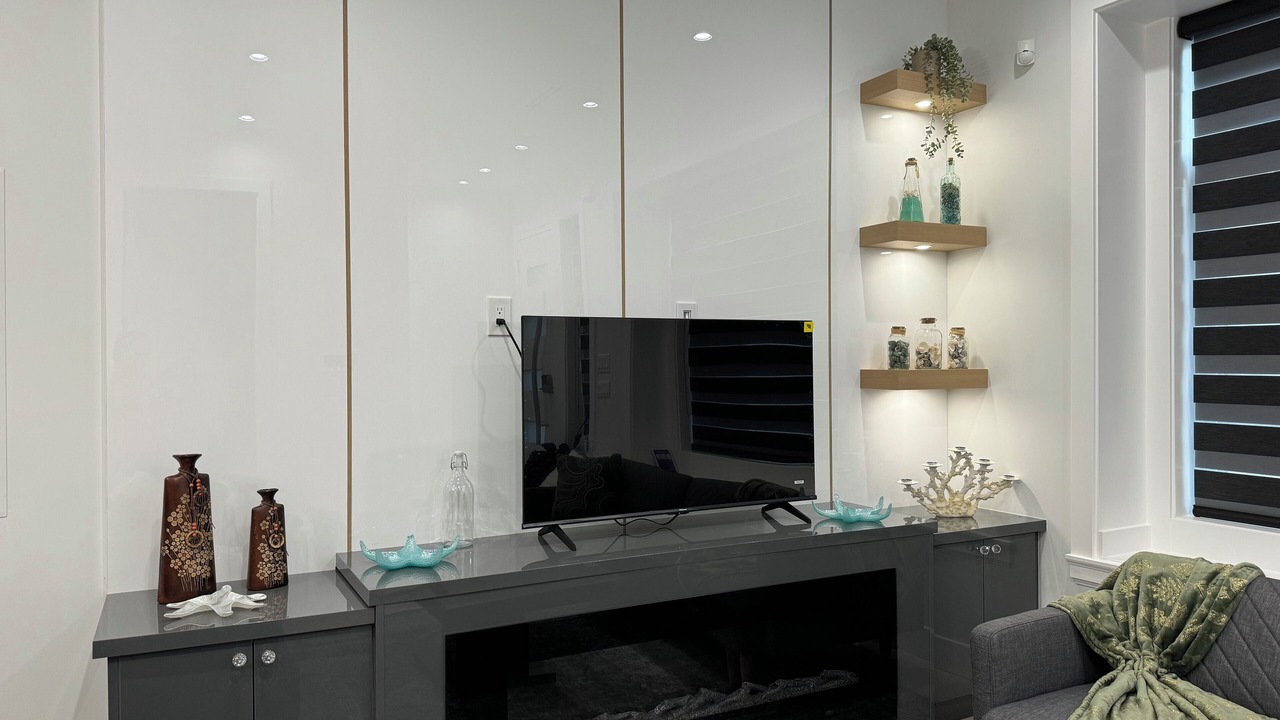 Photo of Livingroom in Fraserview