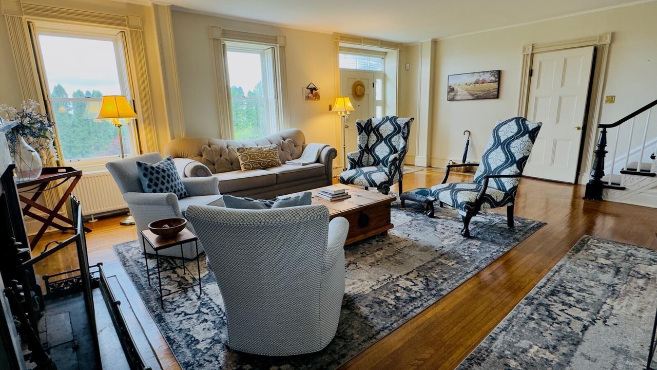 Photo of Livingroom in Town of Ledyard
