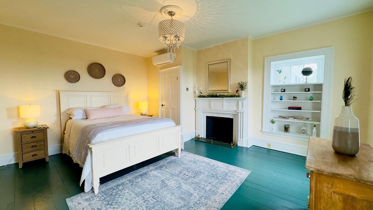 Photo of Bedroom in Town of Ledyard