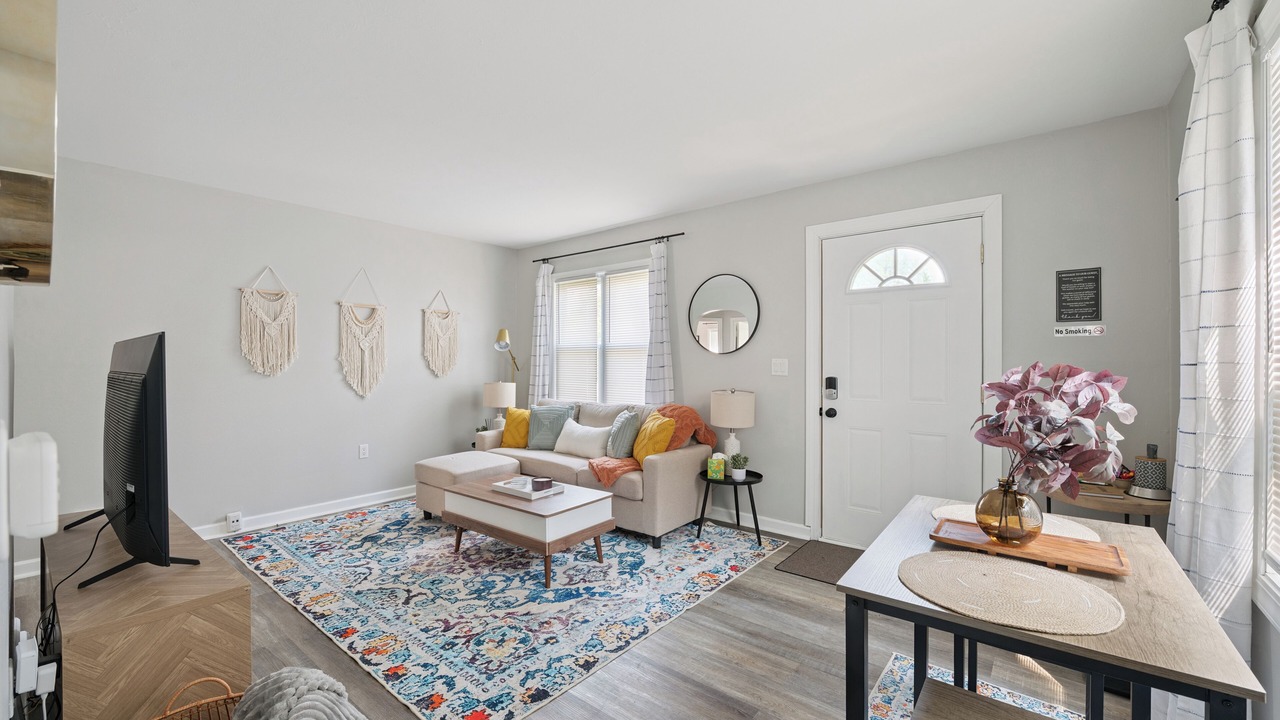 Photo of Livingroom in Maumee