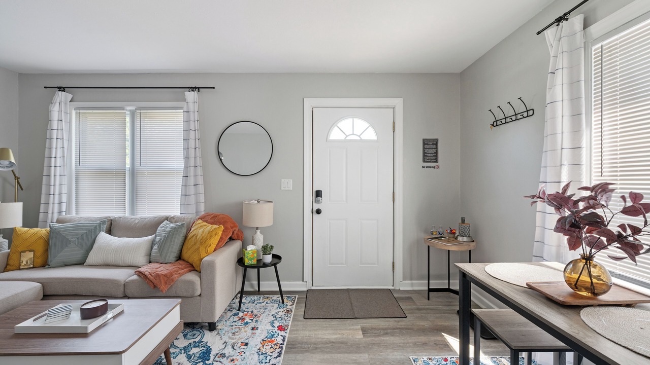 Photo of Livingroom in Maumee