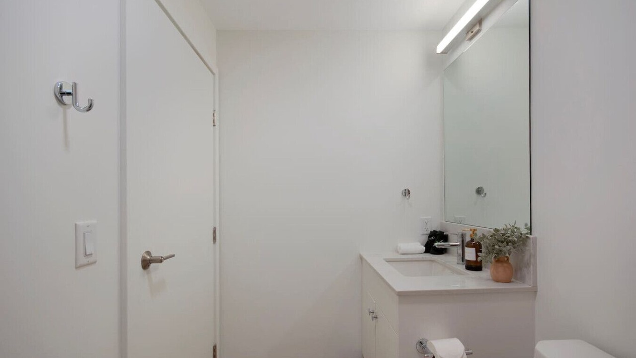 Photo of Bathroom in Crescent Heights