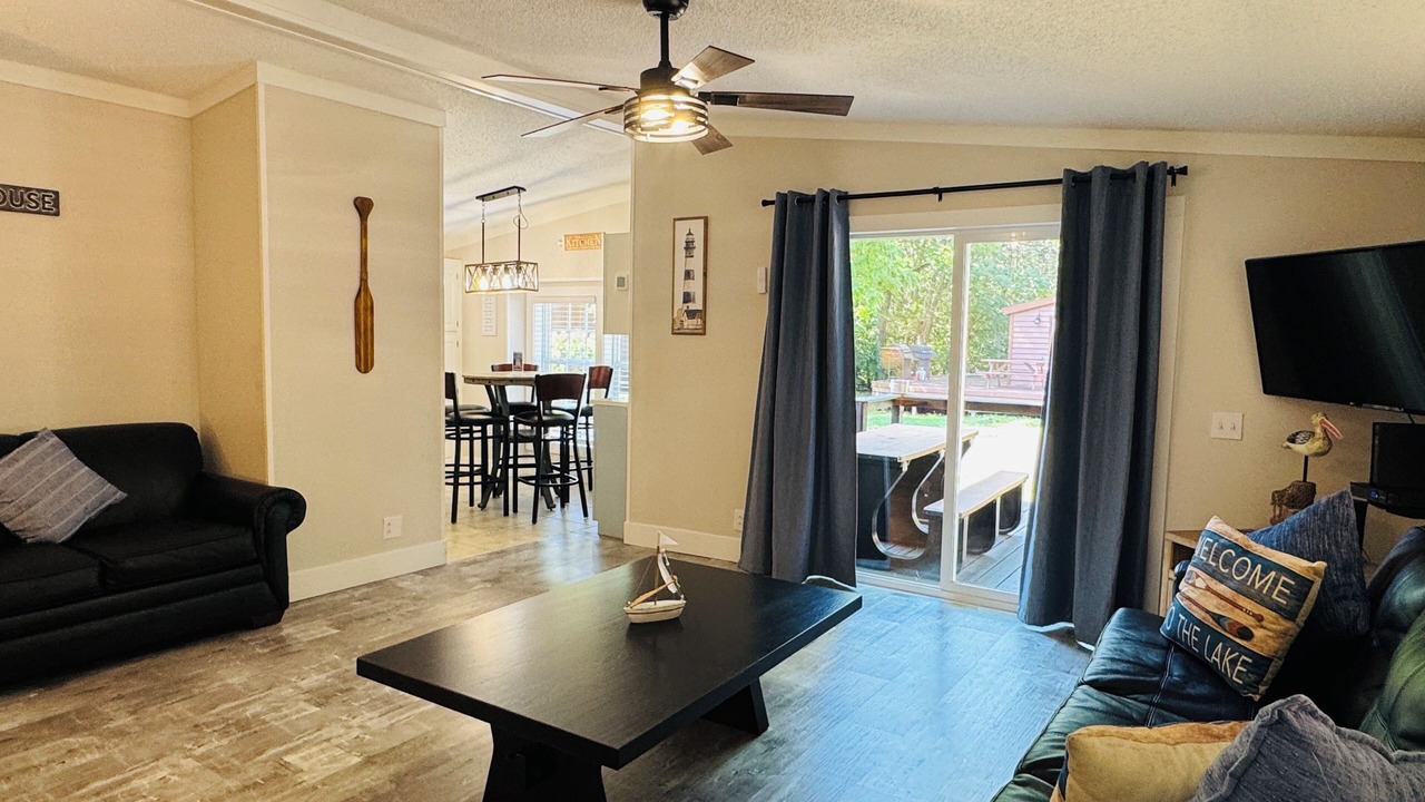 Photo of Livingroom in Put-in-Bay