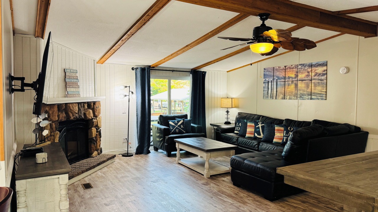 Photo of Livingroom in Put-in-Bay