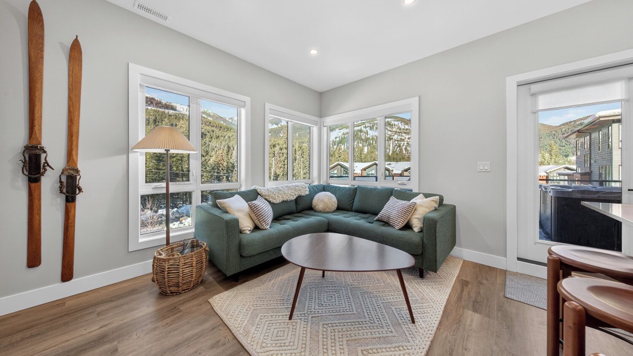 Photo of Livingroom in East Kootenay