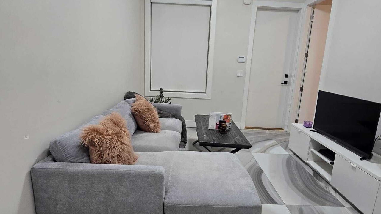 Photo of Livingroom in Newton