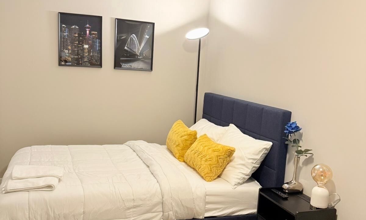 Photo of Bedroom in Whyte ave