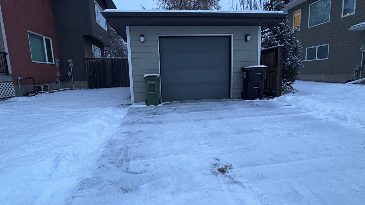 Photo of Outdoor in Whyte ave