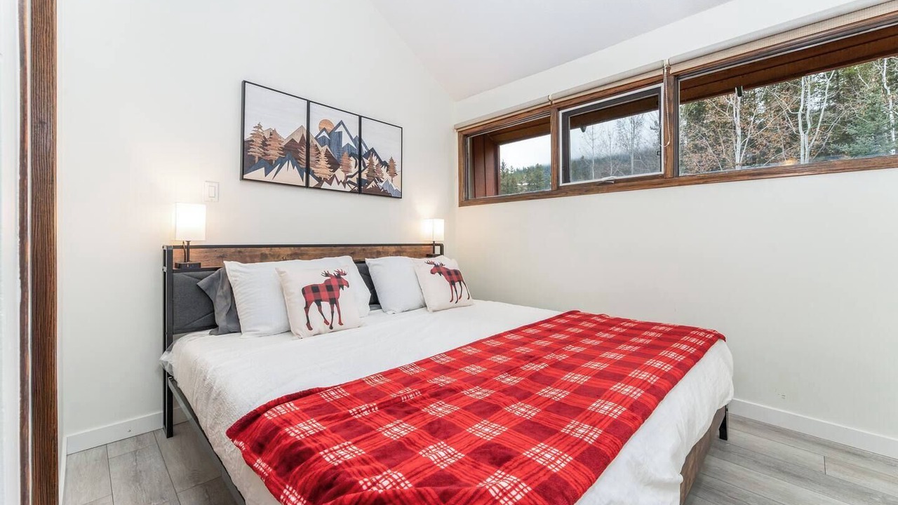 Photo of Bedroom in East Kootenay