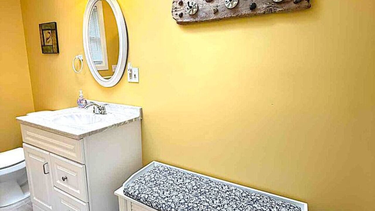 Photo of Bathroom in Kelleys Island