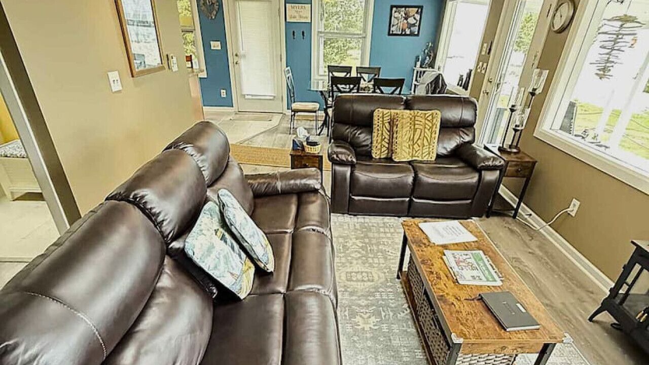 Photo of Livingroom in Kelleys Island