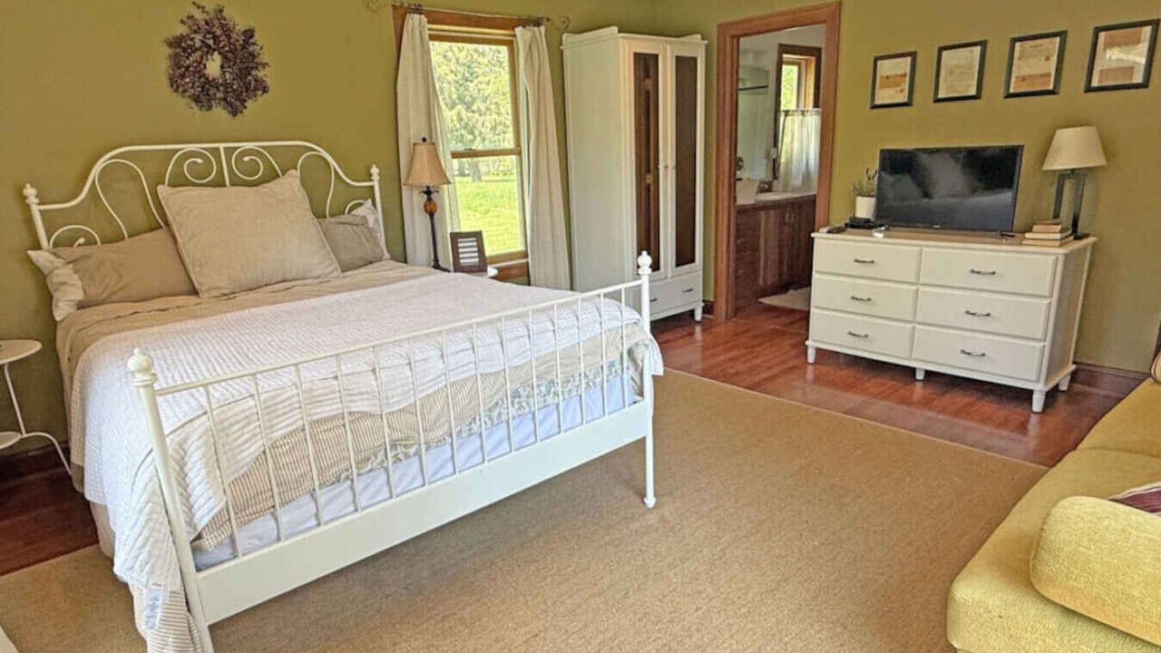 Photo of Bedroom in Kelleys Island