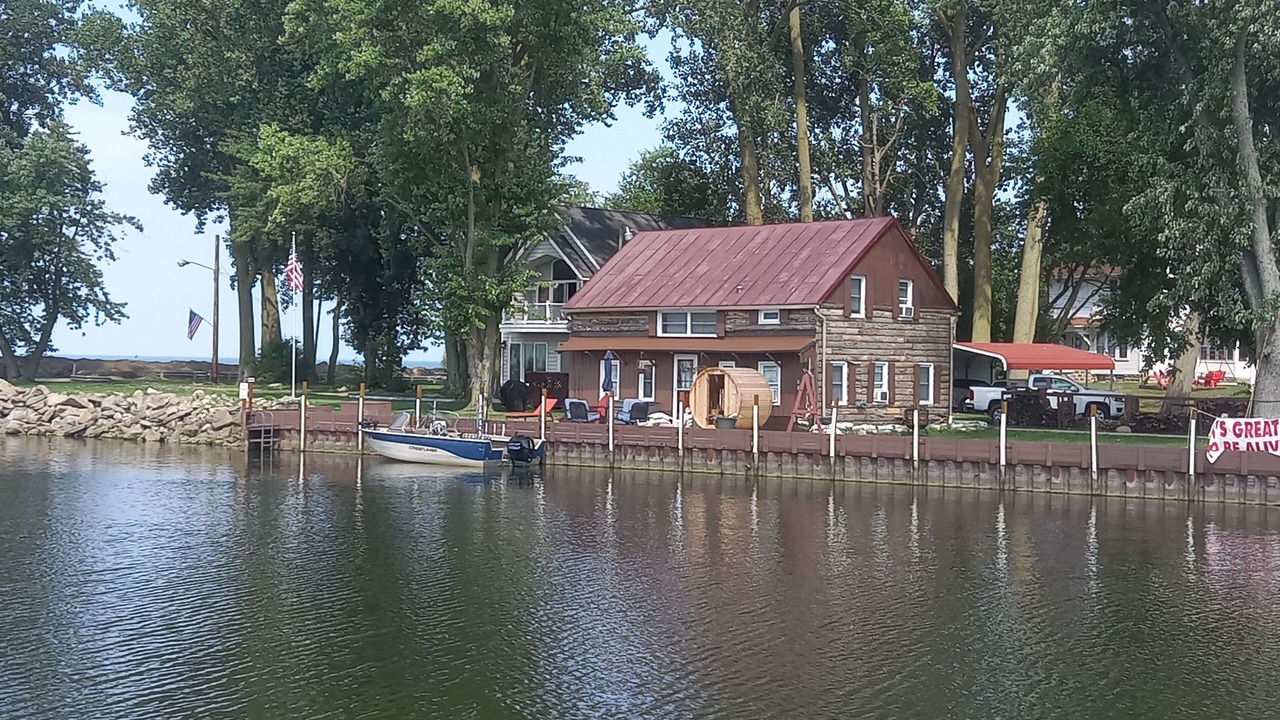 Photo of Outdoor in Huron